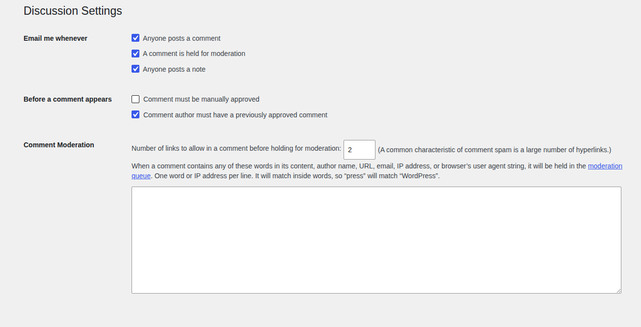 WordPress Discussion settings showing comment moderation rules and notification options
