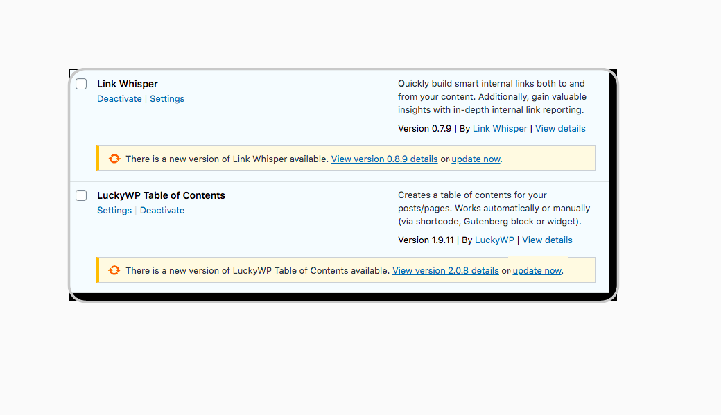 WordPress plugin list showing versions and available updates